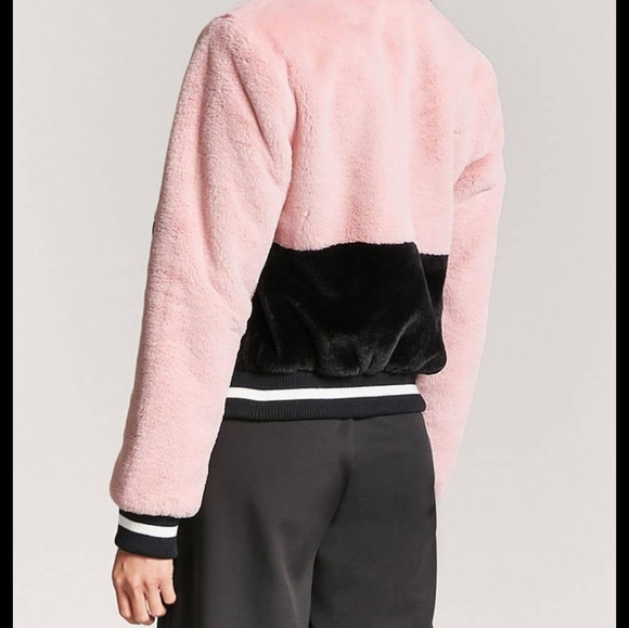 NWT F21 fuzzy jacket - Picture 2 of 7